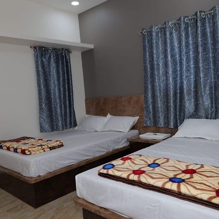 מלון Ellora Shree Jyotirlinga Residency מראה חיצוני תמונה