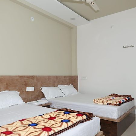 מלון Ellora Shree Jyotirlinga Residency מראה חיצוני תמונה