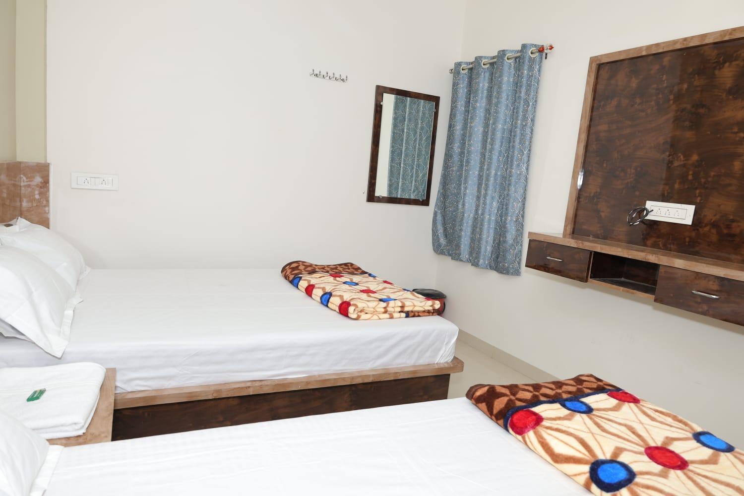 מלון Ellora Shree Jyotirlinga Residency מראה חיצוני תמונה