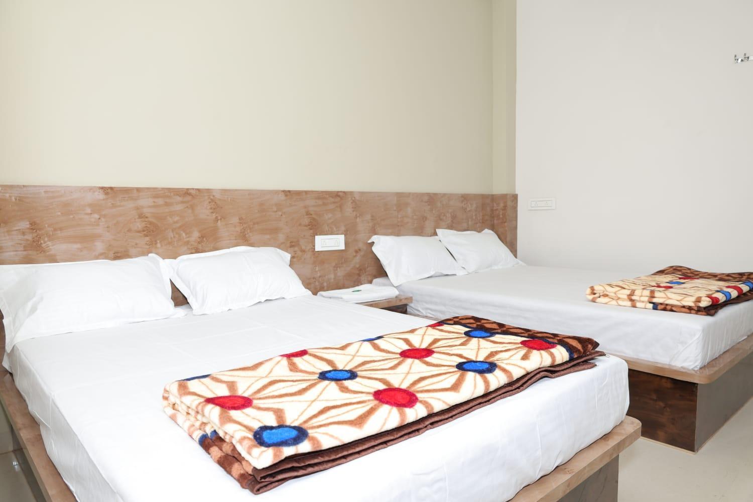 מלון Ellora Shree Jyotirlinga Residency מראה חיצוני תמונה