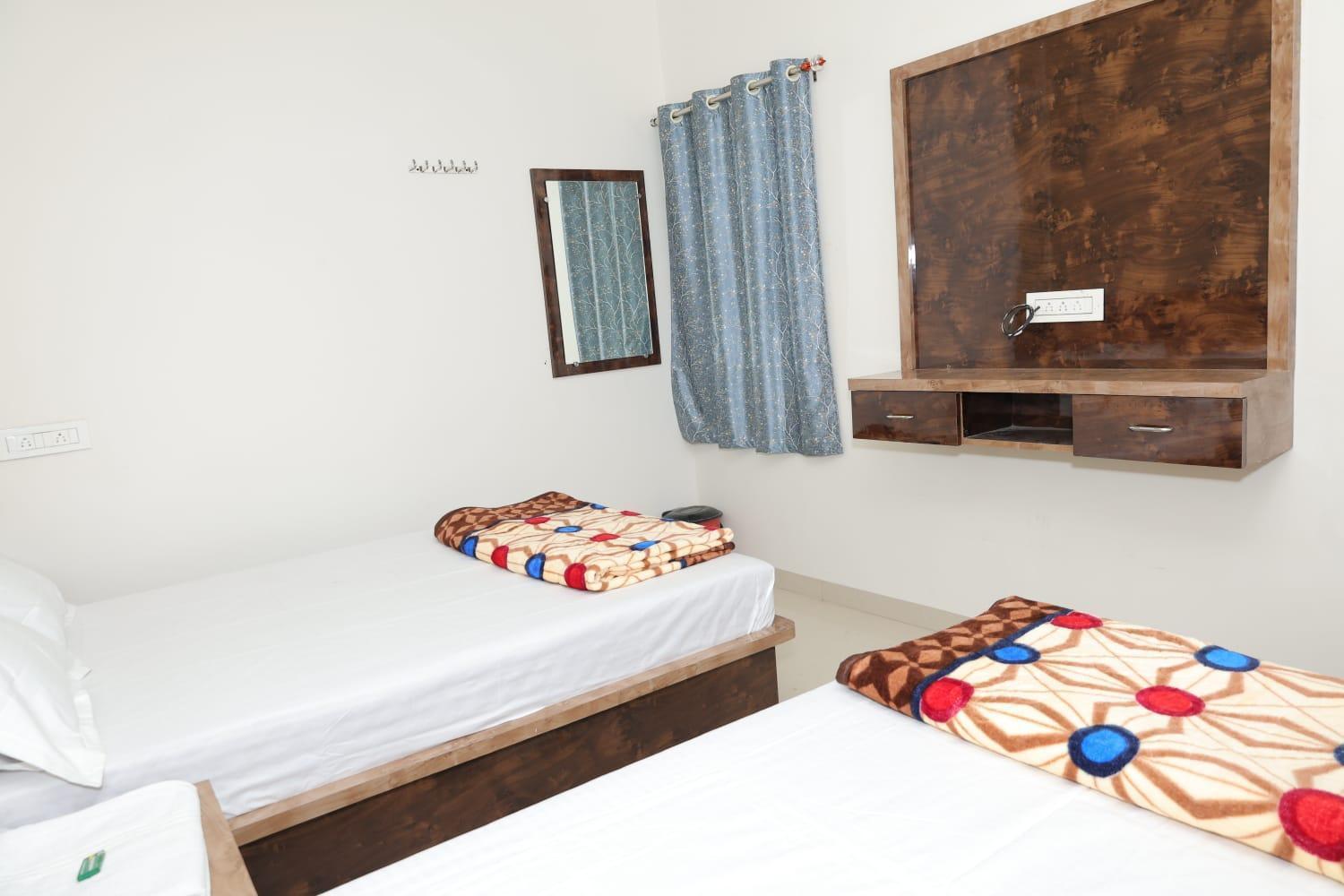 מלון Ellora Shree Jyotirlinga Residency מראה חיצוני תמונה