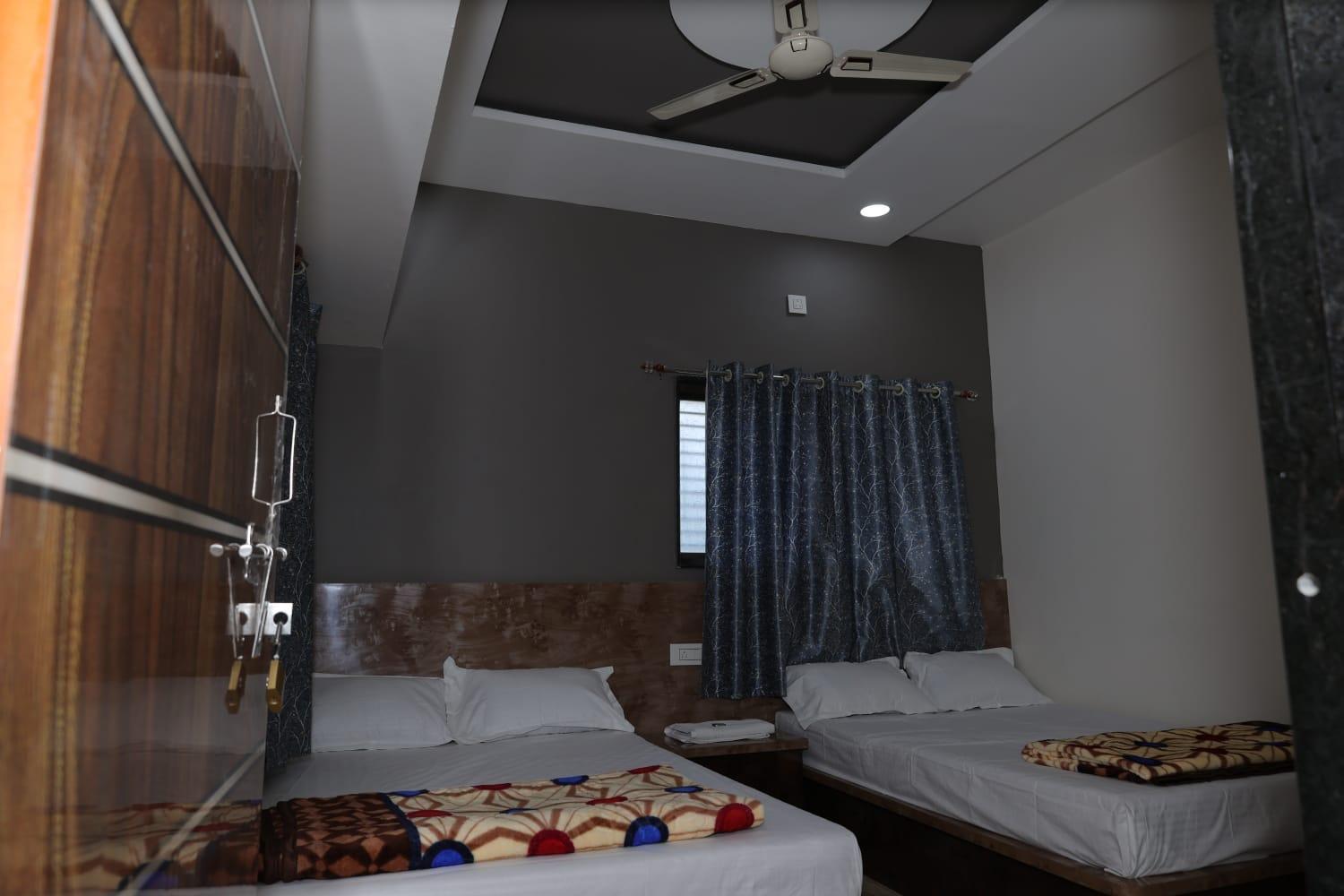 מלון Ellora Shree Jyotirlinga Residency מראה חיצוני תמונה